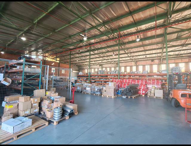 1,471M² WAREHOUSE TO LET IN PROSPECTON INDUSTRIAL